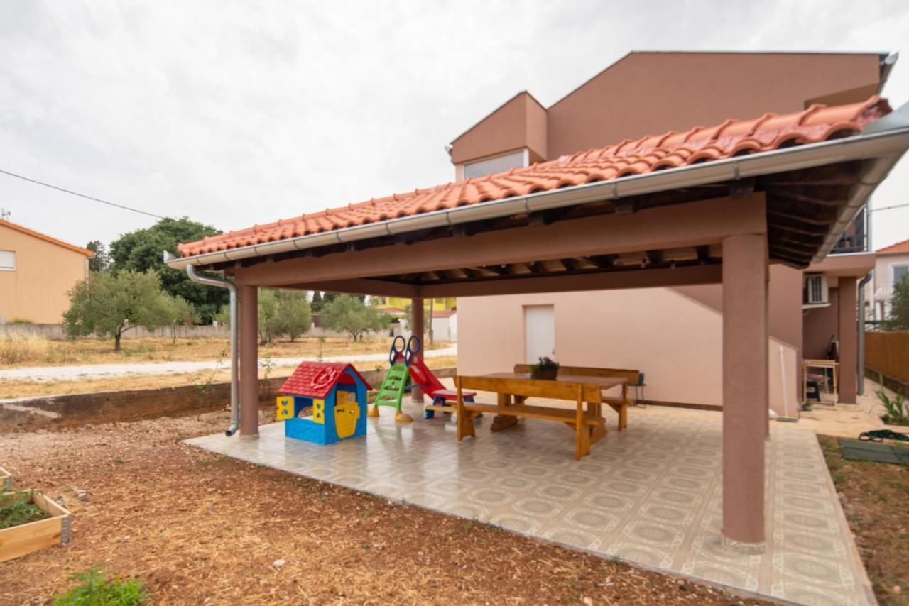 Apartamento Apartman L&A Biograd Na Moru Exterior foto